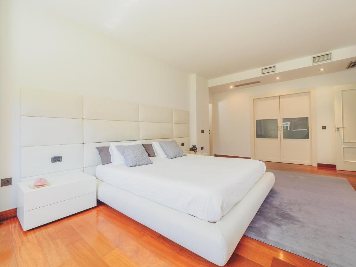 הוילה מאלגה Cubo'S Gibralfaro House Center מראה חיצוני תמונה